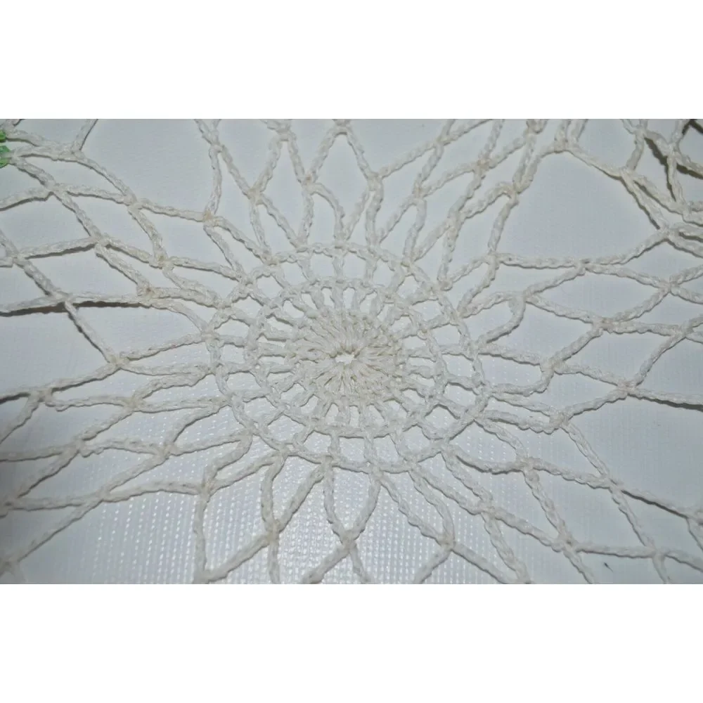 Vintage Round White‎ & Pink Flower Handmade Crochet Doily 14.5